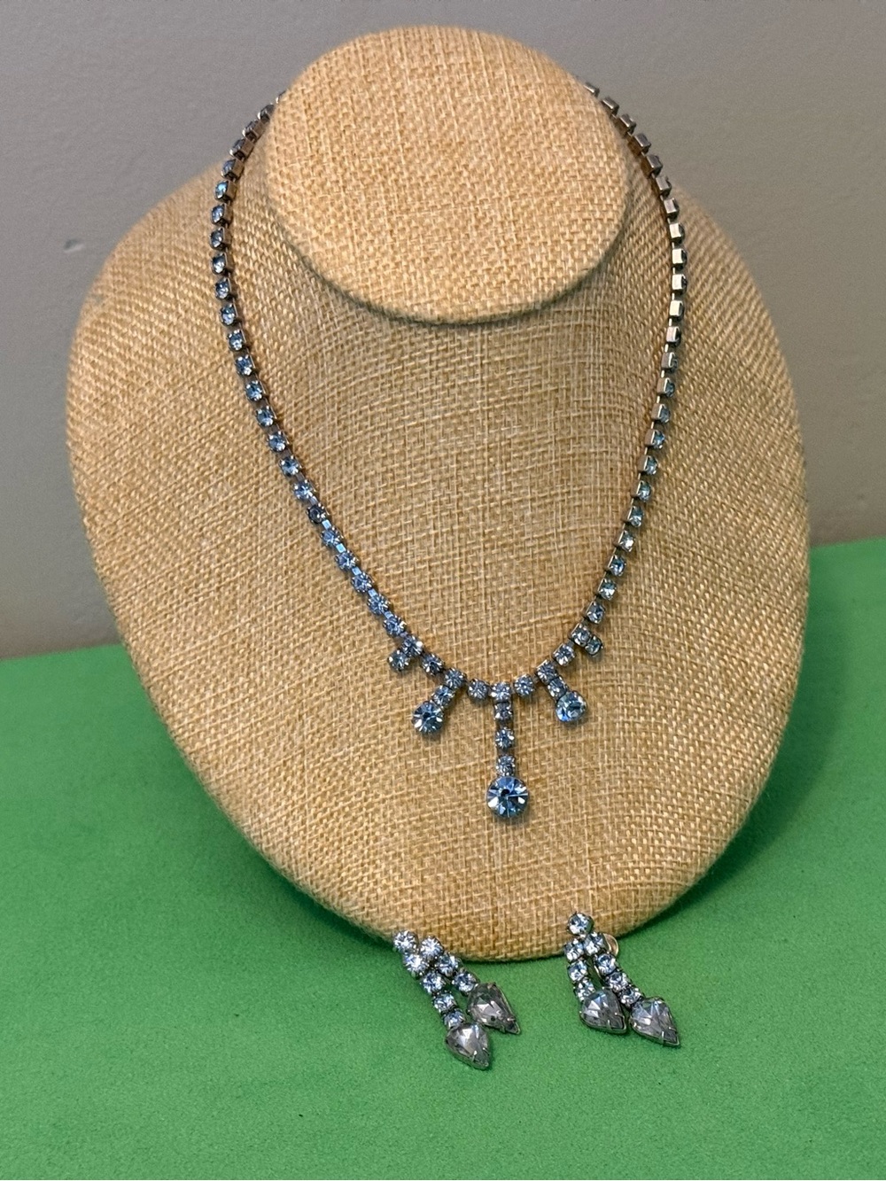 Vintage Rhinestone Elegant Blue Crystal Necklace and Earring Set